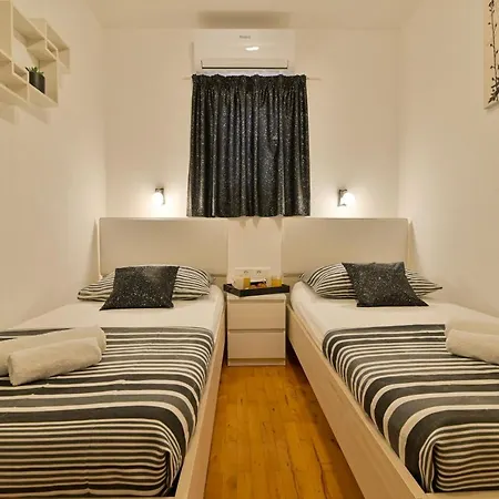 Sunset Apartament *